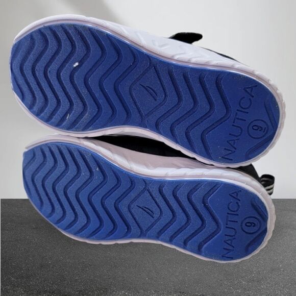 New KIDS Nautica Navy Sneakers - Picture 4 of 8